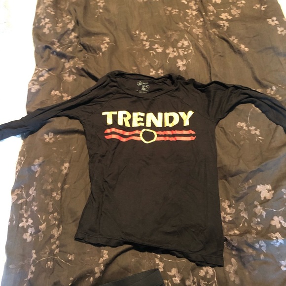 Outfit - Picture 2 of 3